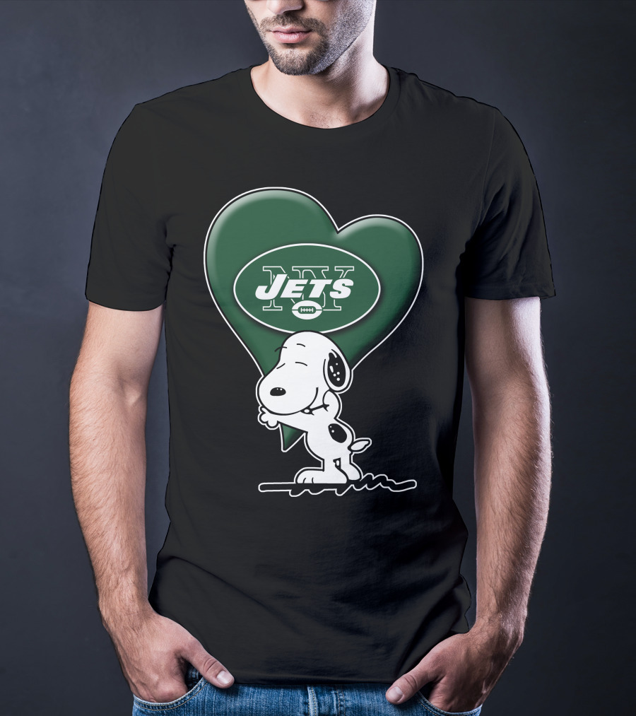 Snoopy Holding Heart Shaped New York Jets T-Shirt