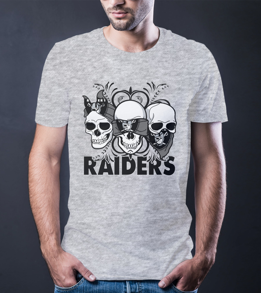 3 Skull Raiders T-Shirt