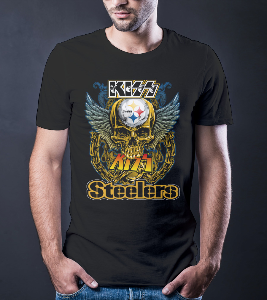 Kiss Steelers Skull Winged Helmet Chain Motif T-Shirt