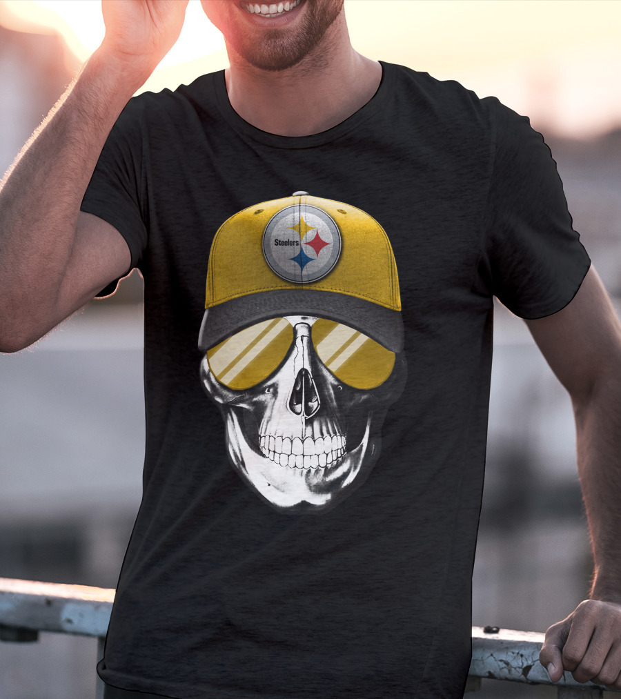 Skull V7 Pittsburgh Steelers Yellow Cap And Sunglasses T-Shirt