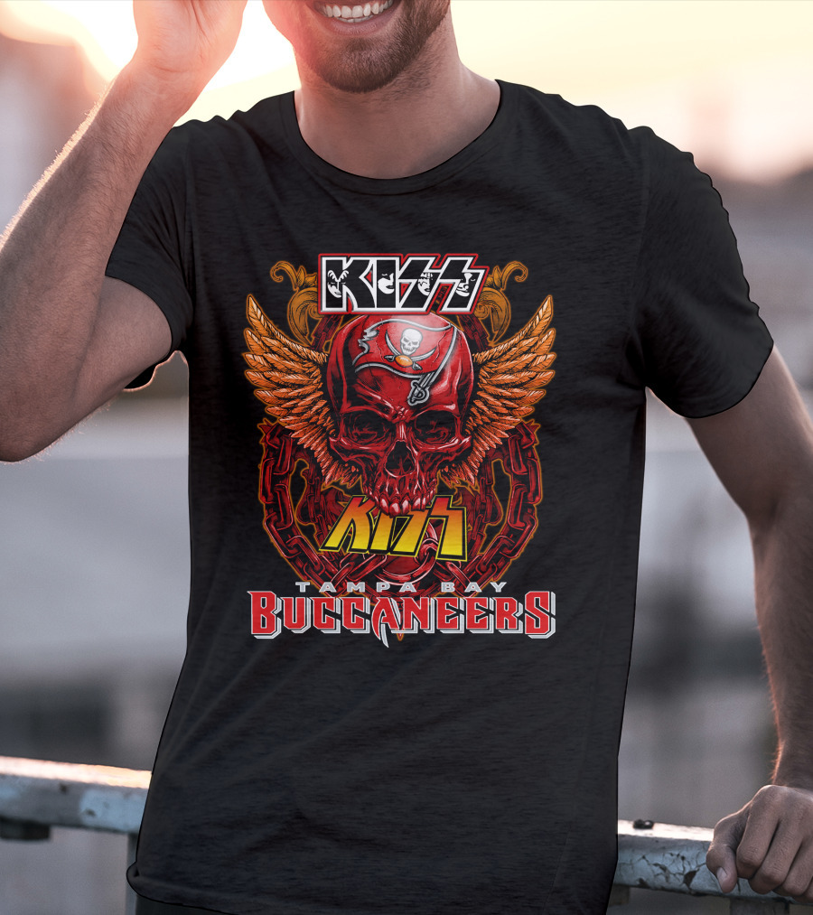 Kiss Tampa Bay Buccaneers Skull With Wings T-Shirt
