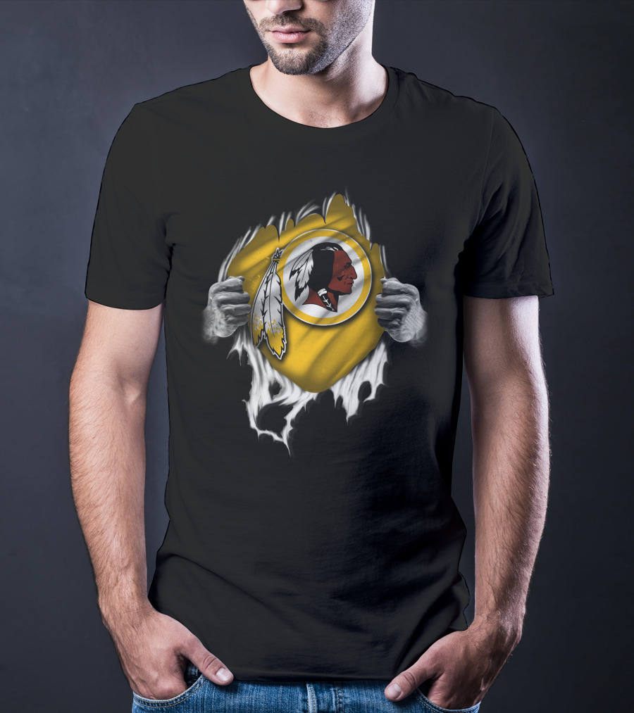 Torn V1 Washington Redskins Feather T-Shirt