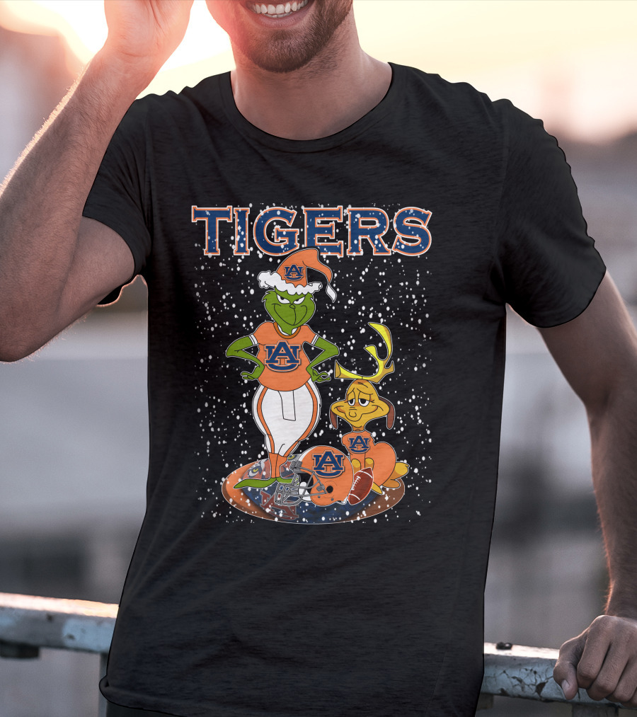 Grinch Auburn Tigers Christmas Santa Hat Snowy Football T-Shirt