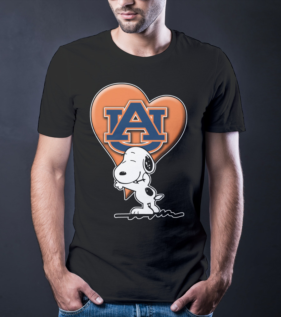 Snoopy Hugging Auburn Tigers Heart T-Shirt