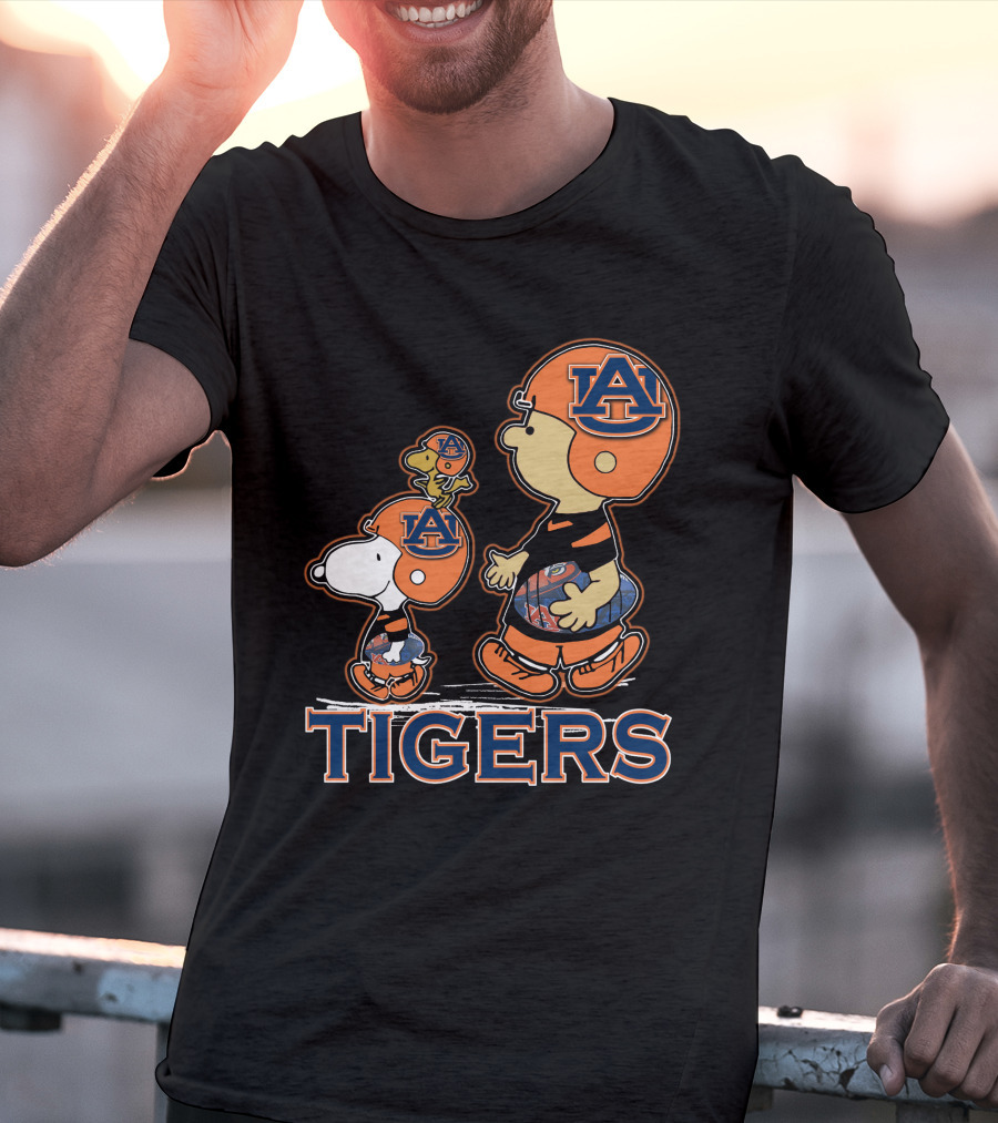 Snpfootball Auburn Tigers Peanuts Characters T-Shirt