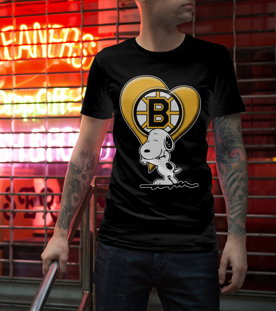 Snoopy Heart Boston Bruins Logo Hug T-Shirt
