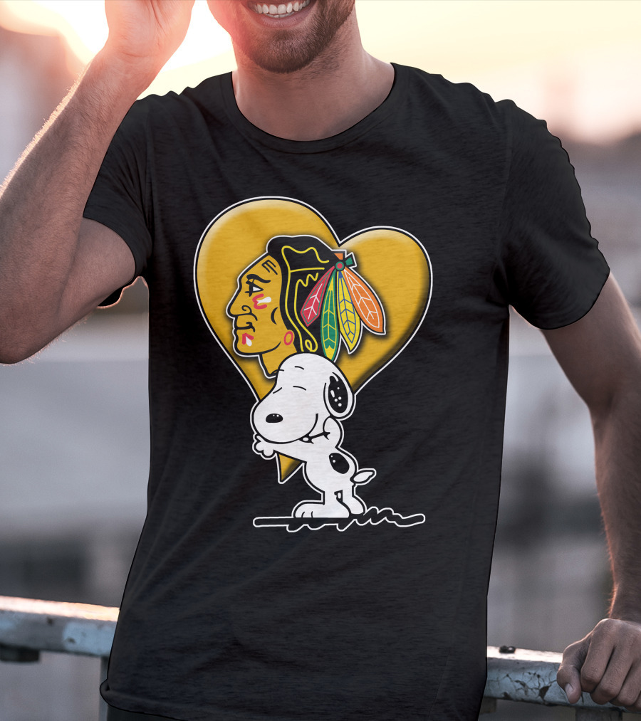 Snoopy Hugging Chicago Blackhawks Heart T-Shirt