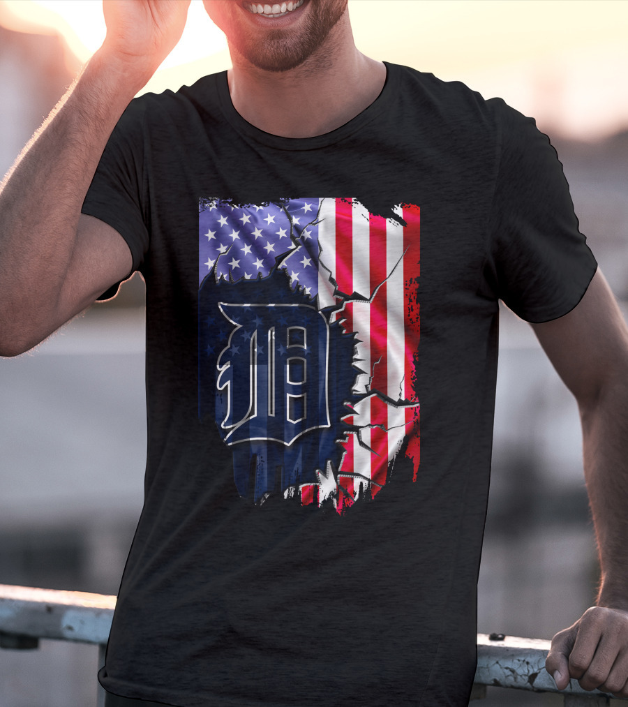 Detroit Tigers American Flag Rip T-Shirt
