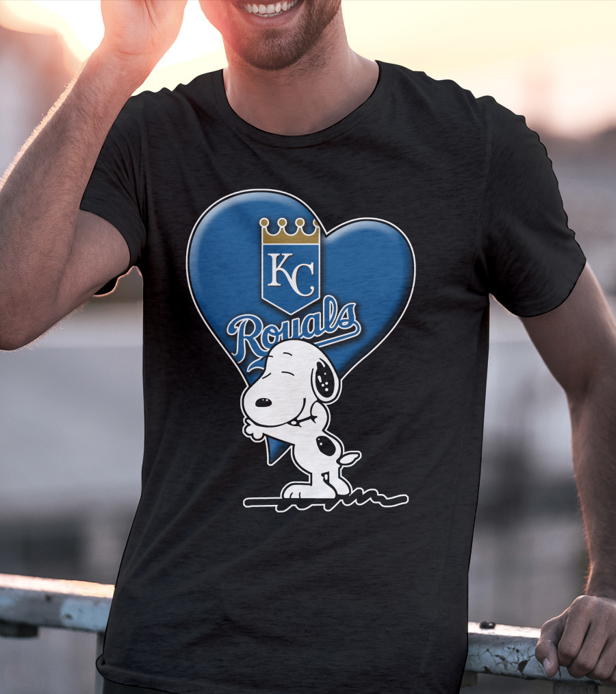 Snoopy Hugging Heart Kc Royals T-Shirt