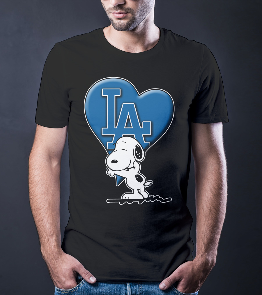 Snoopy Hugging La Dodgers Heart Snp V1 Los Angeles Dodgers T-Shirt