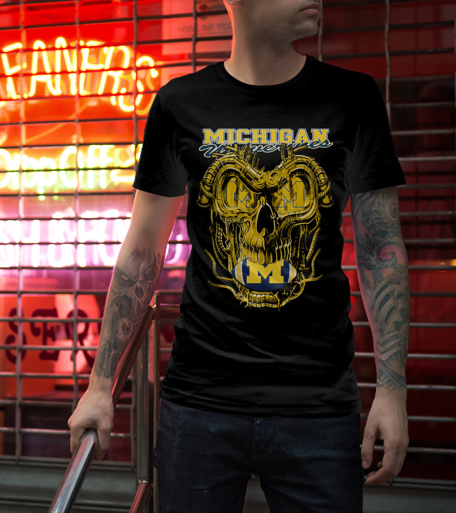 Dragonskull Michigan Wolverines M Football Skull T-Shirt