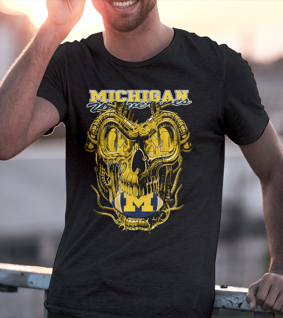 Dragonskull Michigan Wolverines M Football Skull T-Shirt