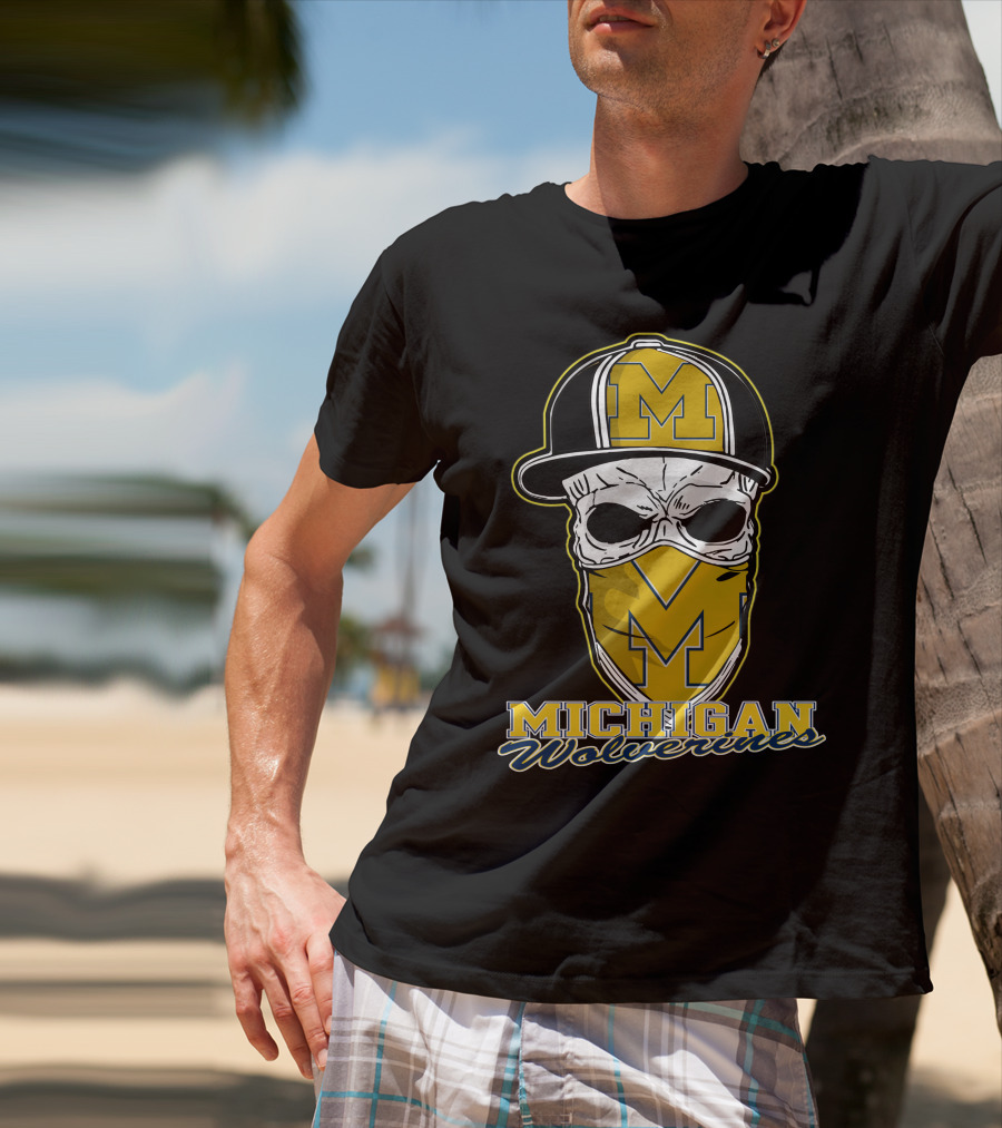 Michigan Wolverines Skull Hat M T-Shirt