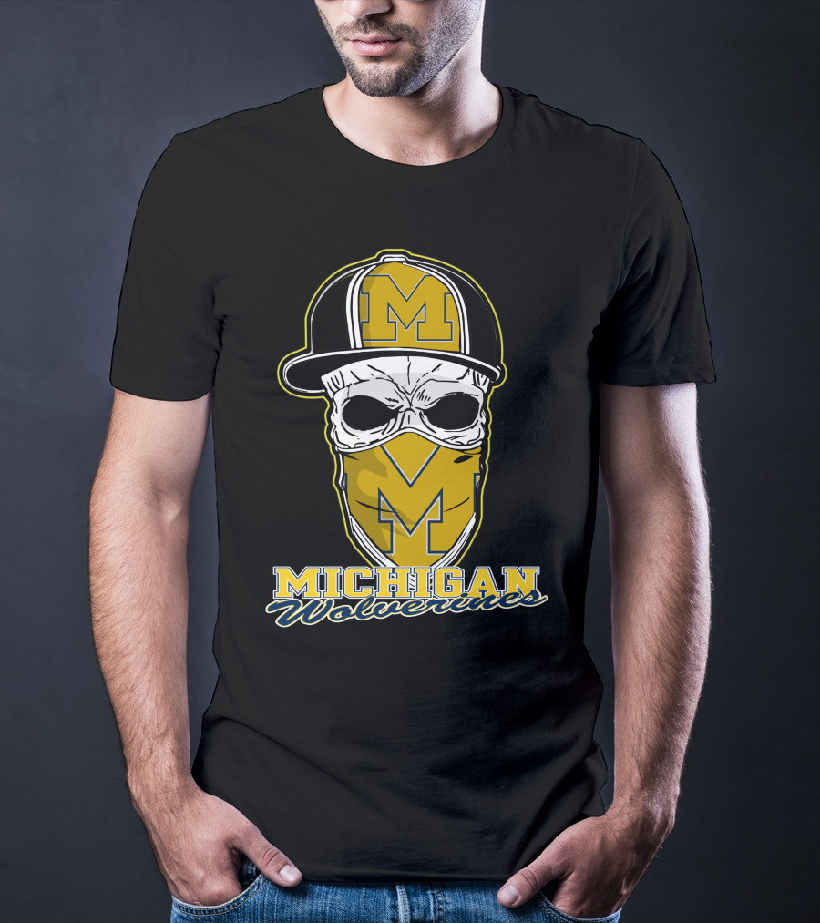 Michigan Wolverines Skull Hat M T-Shirt