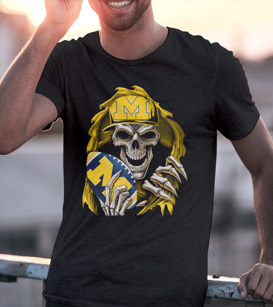 Skullbong Michigan Wolverines Skull Football Fan T-Shirt