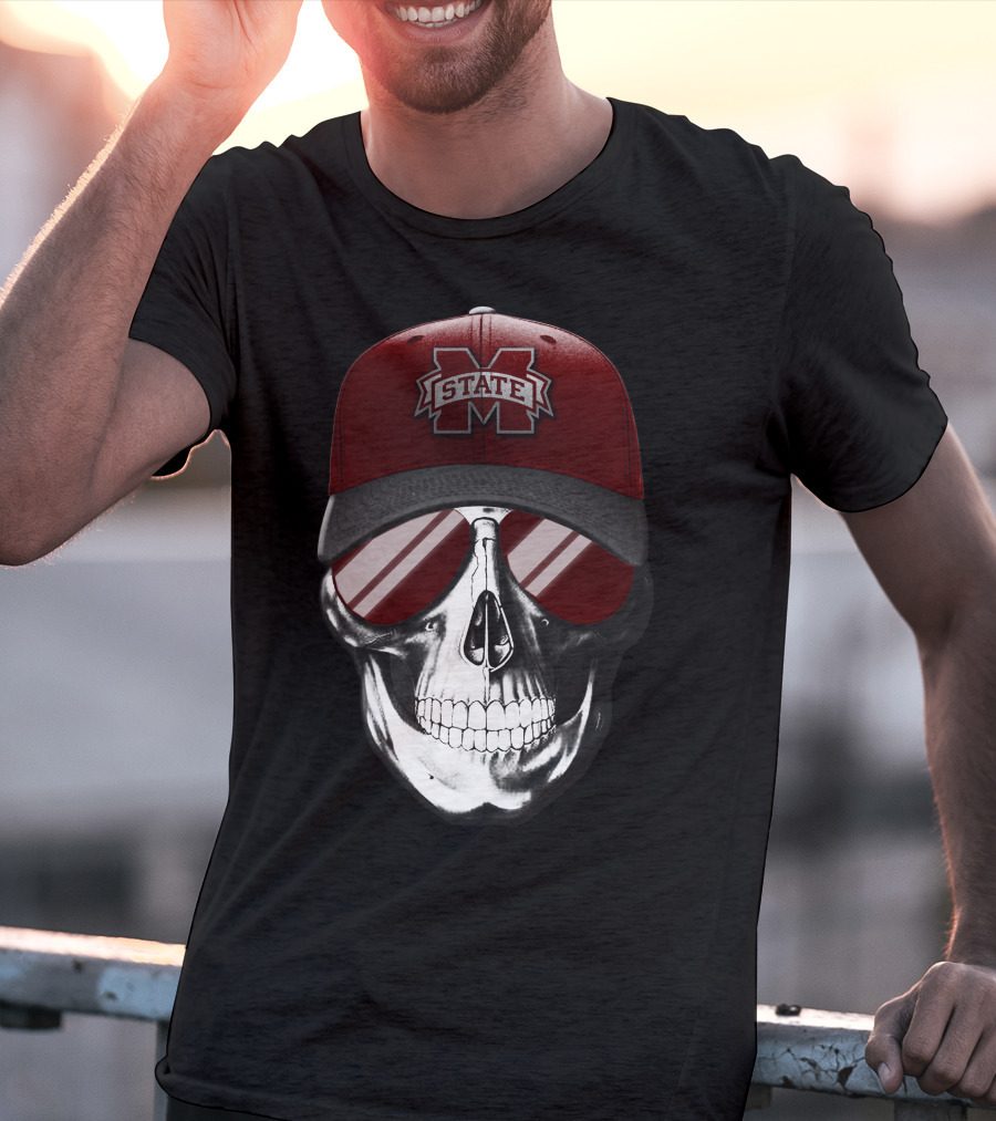 Mississippi State Bulldogs Skull With Hat And Sunglasses T-Shirt