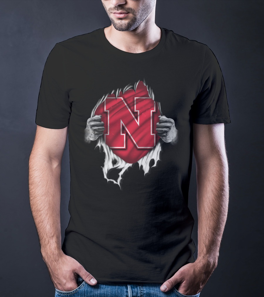 Nebraska Cornhuskers Bold N Icon Torn Peeling Effect T-Shirt