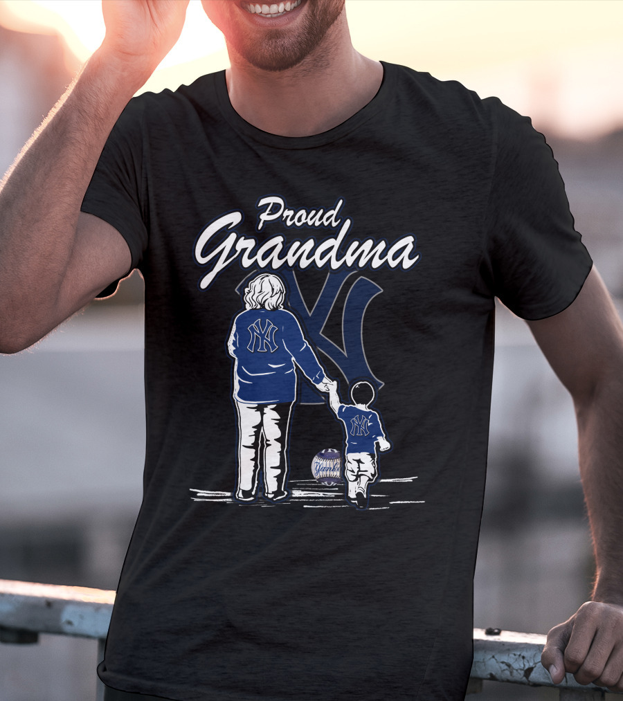 Proud Grandma New York Yankees Family T-Shirt