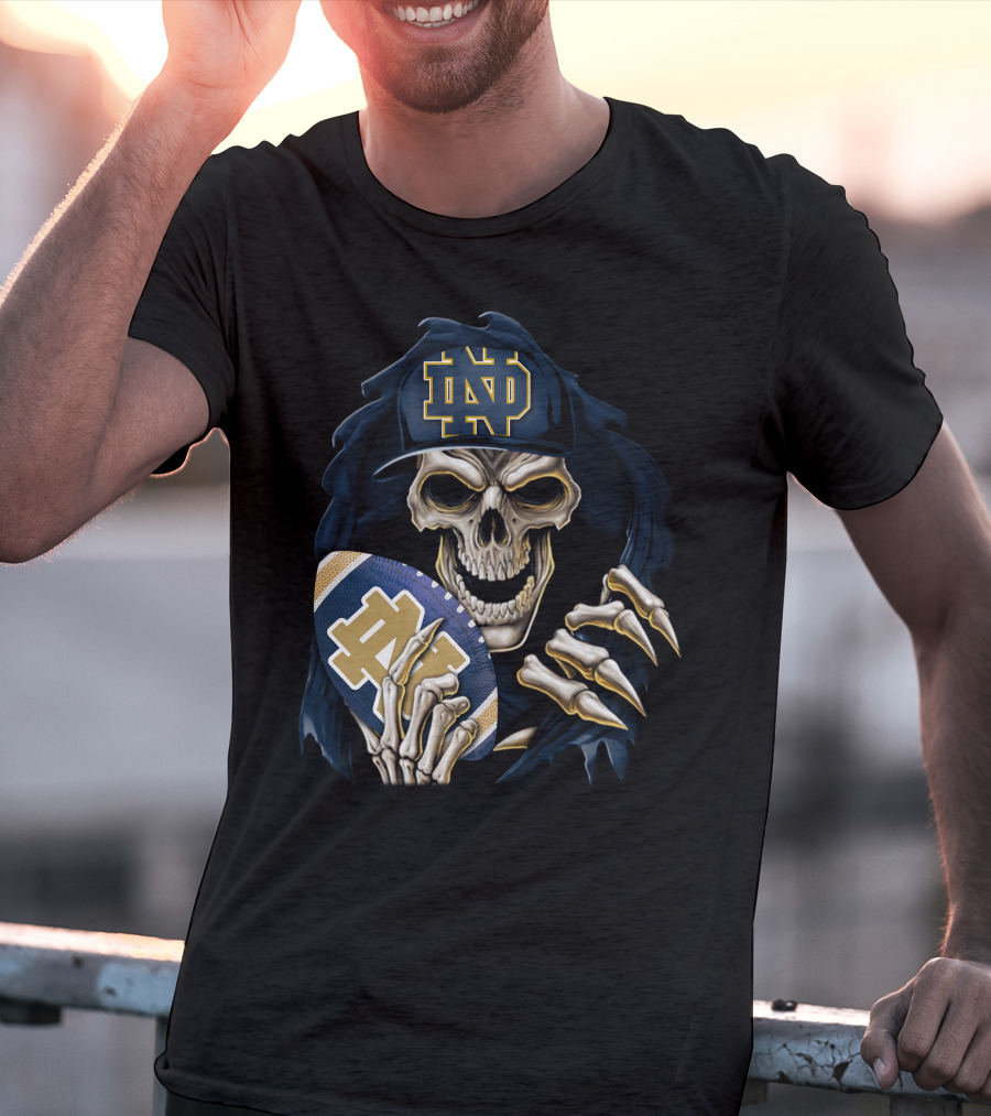 Notre Dame Fighting Irish Skull With Football Helmet T-Shirt