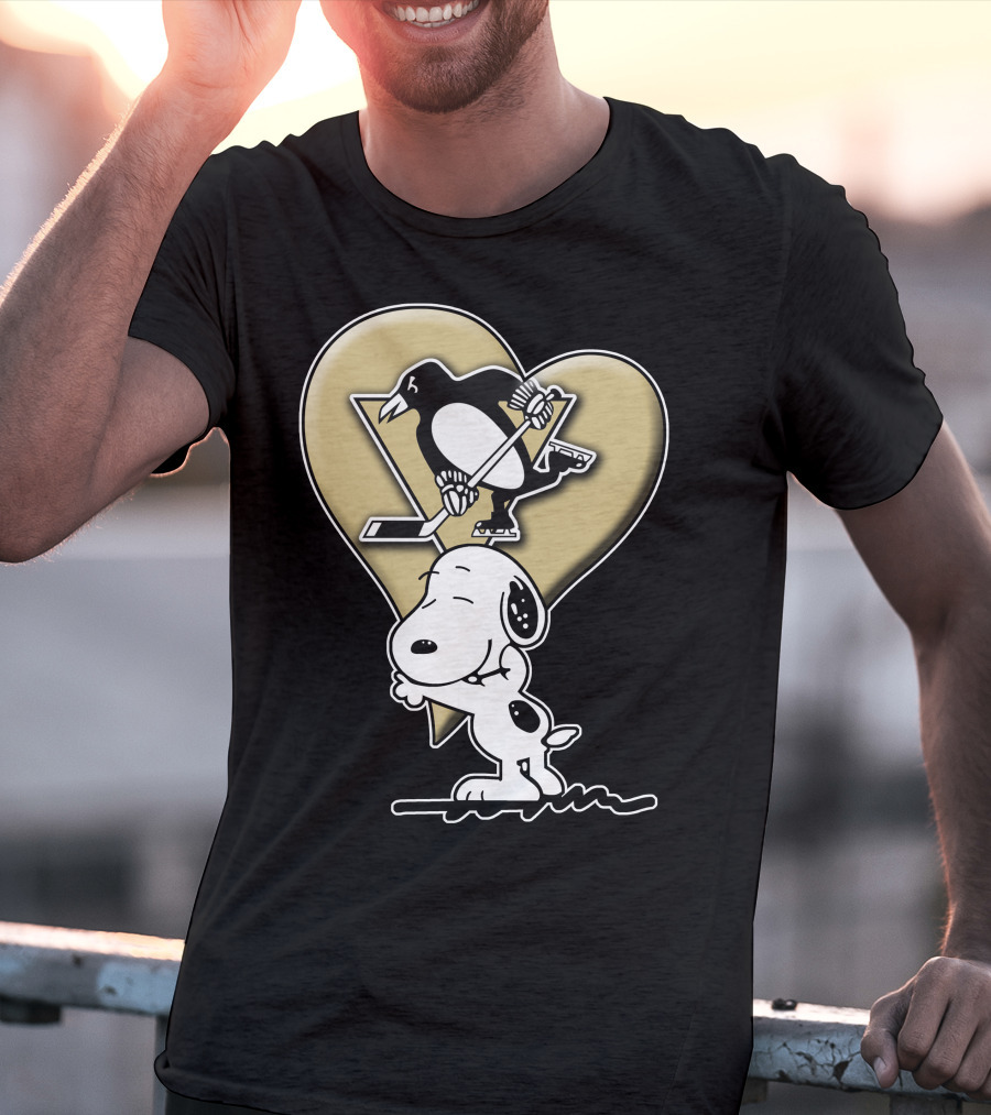 Snoopy Heart Hockey Pittsburgh Penguins Snp T-Shirt