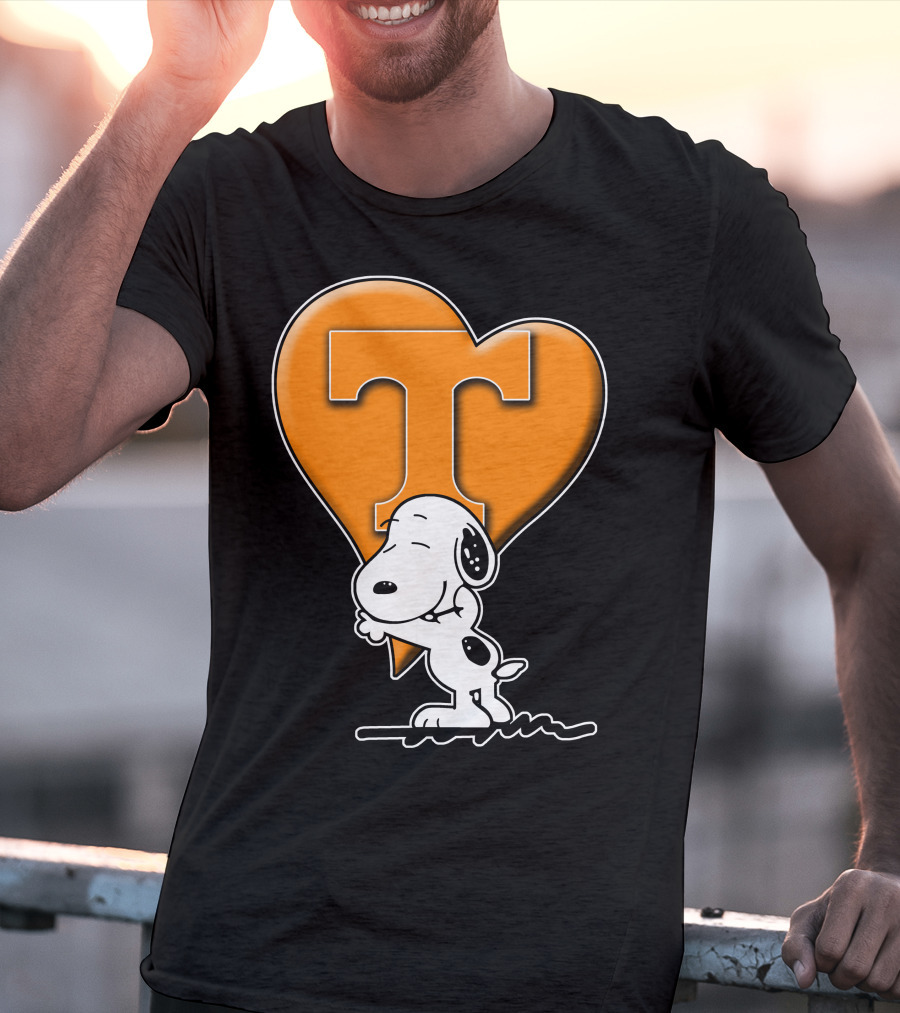 Snp V1 Tennessee Volunteers Snoopy Heart T-Shirt