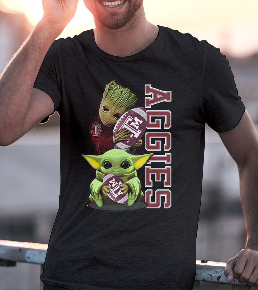 Grzd Texas A&M Aggies Groot And Baby Yoda Holding Football T-Shirt