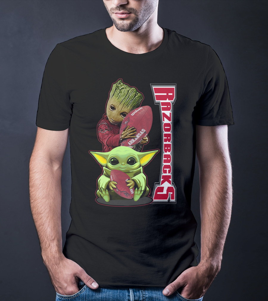 Grzd Arkansas Razorbacks Groot And Baby Yoda Football Fans T-Shirt