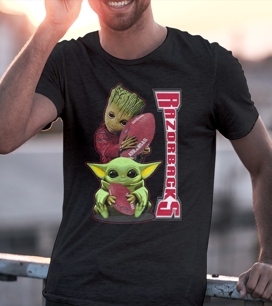 Grzd Arkansas Razorbacks Groot And Baby Yoda Football Fans T-Shirt