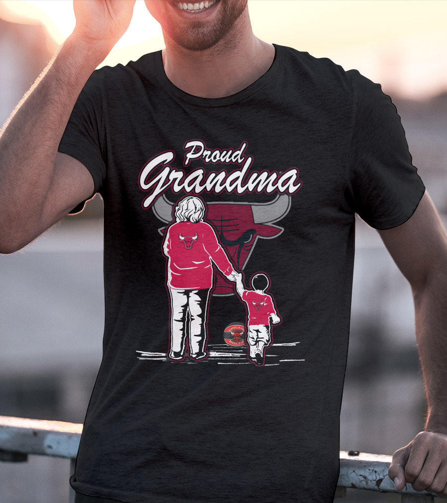 Proud Grandma Chicago Bulls Mom And Child Bulls T-Shirt