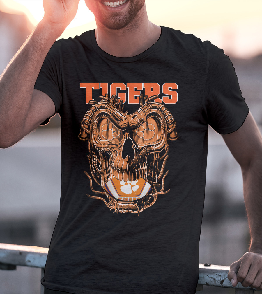 Clemson Tigers Mechanical Dragonskull With Football Elements T-Shirt