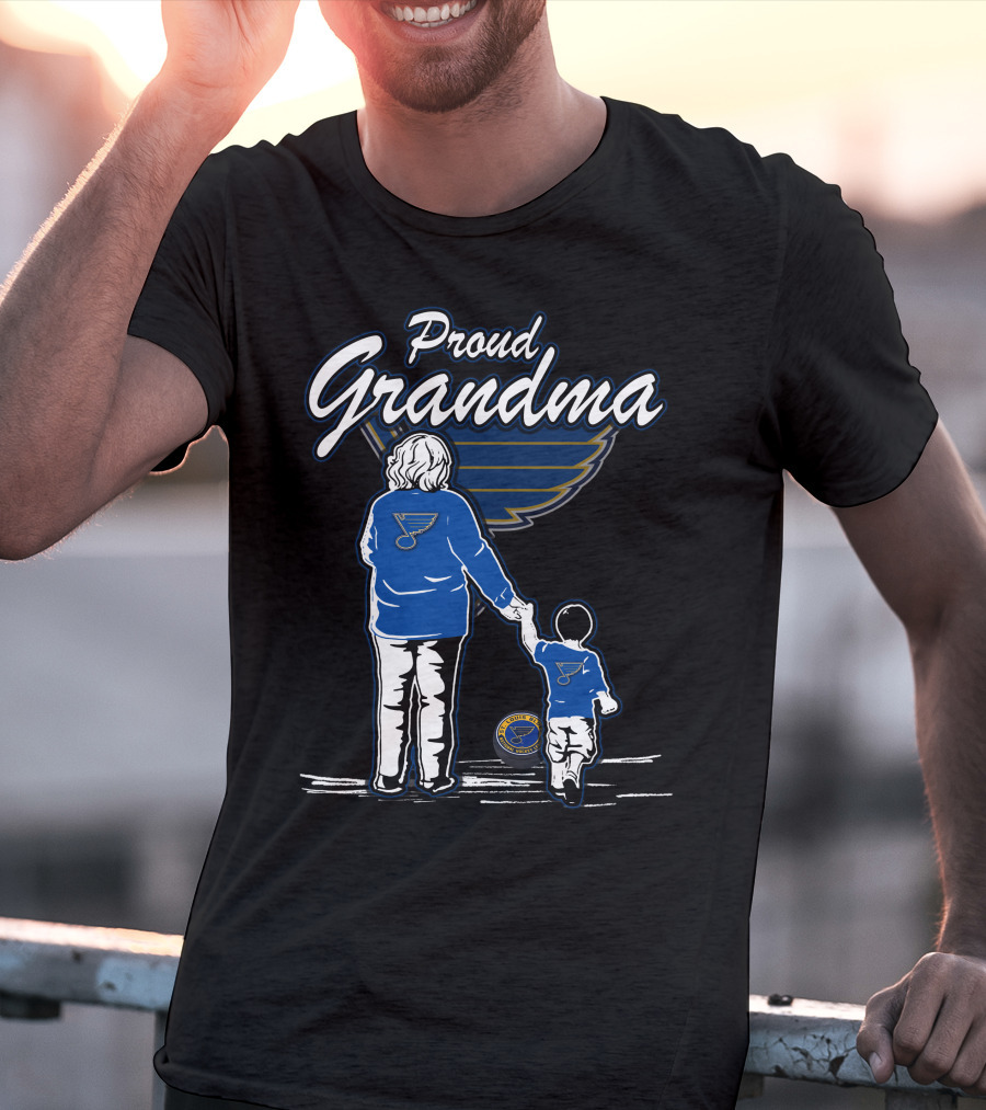 Proud Grandma St. Louis Blues Hockey Family Fan T-Shirt