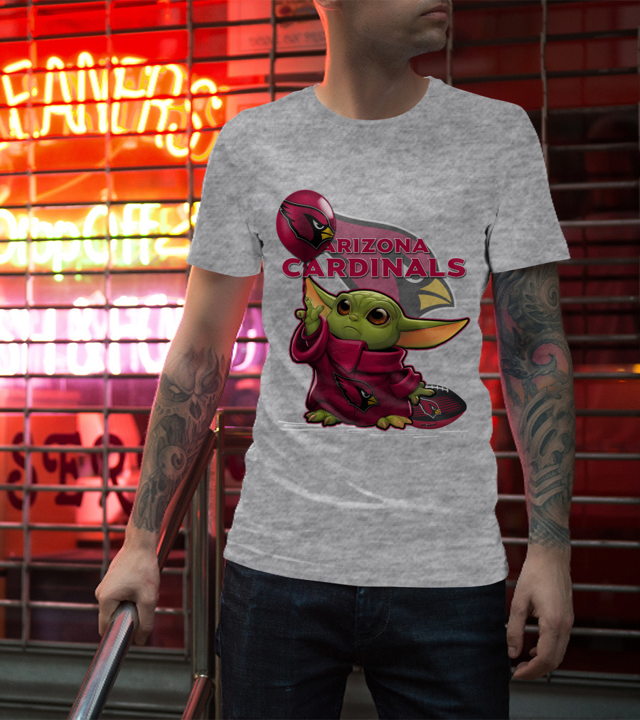 Yoda Holding Arizona Cardinals Balloon And Football With Team T-Shirt