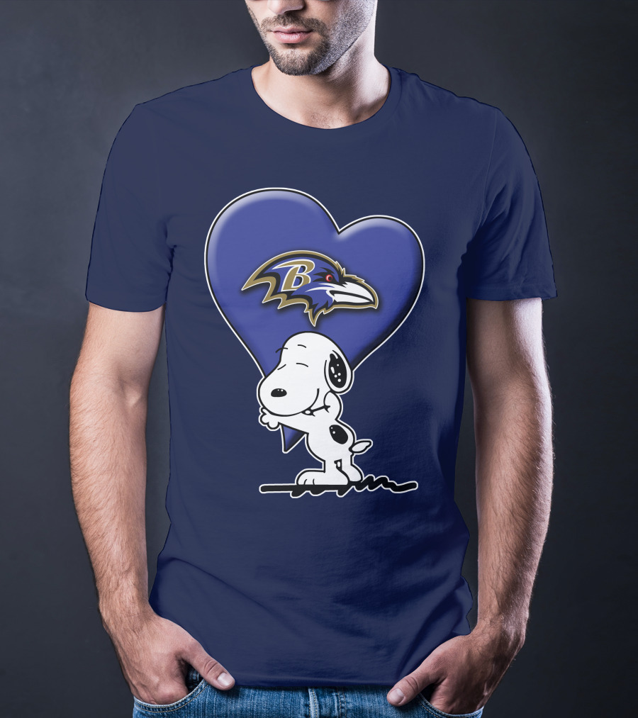 Snp V1 Baltimore Ravens Heart And Snoopy Hug T-Shirt