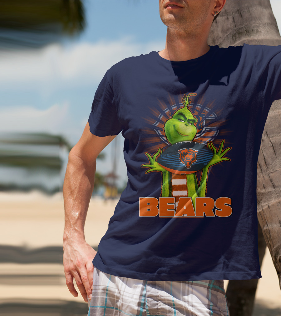 Grinch Holding Chicago Bears Football BEARS T-Shirt