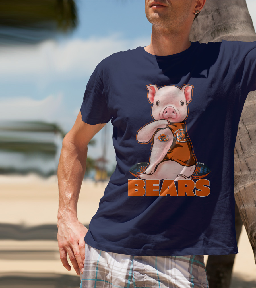 Pig In Chicago Bears Jersey With Football And Logo BEARS T-Shirt