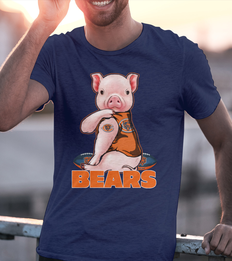 Pig In Chicago Bears Jersey With Football And Logo BEARS T-Shirt