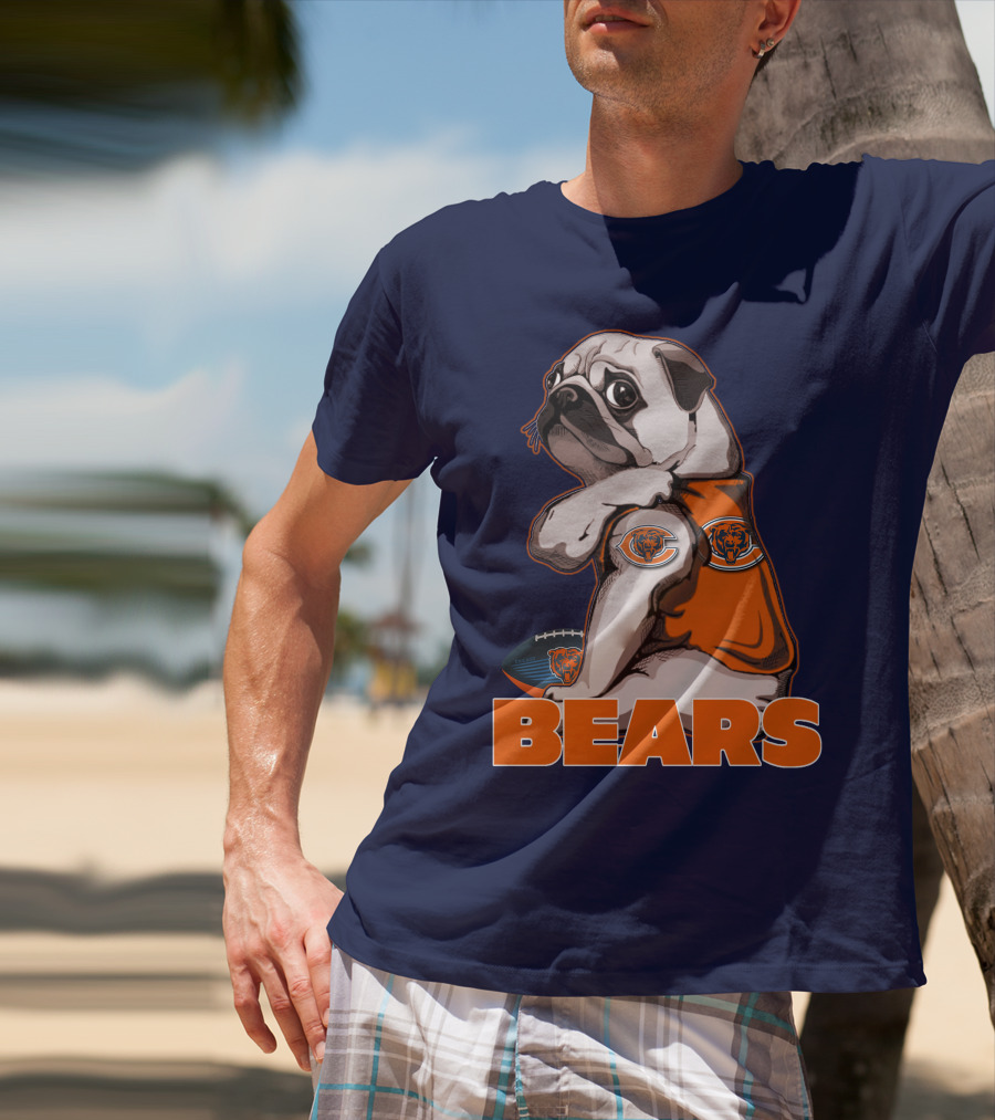 Pug Chicago Bears Football Fan With Team T-Shirt