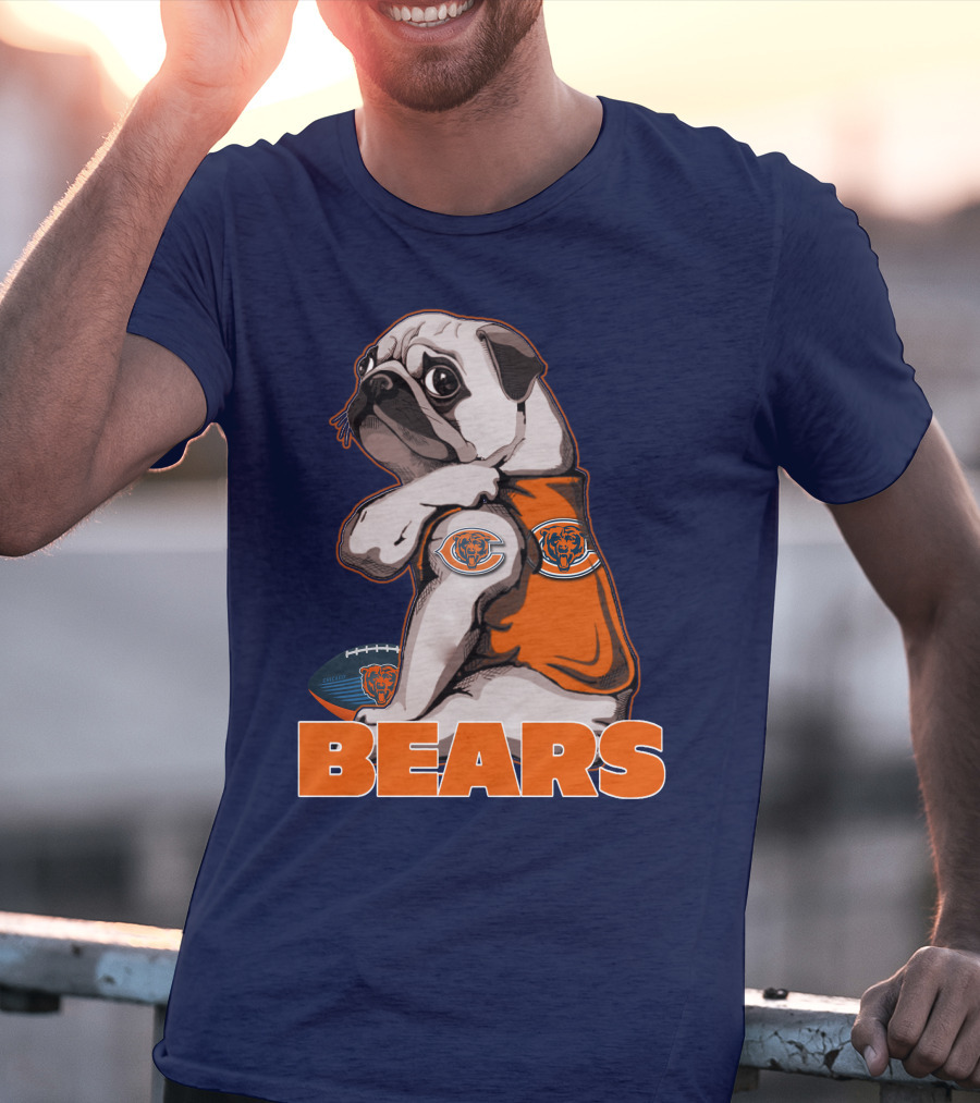 Pug Chicago Bears Football Fan With Team T-Shirt