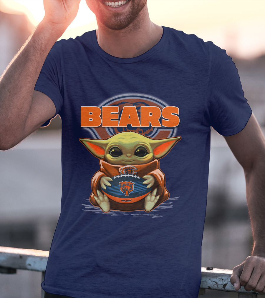 Yoda BEARS Baby Holding Chicago Football T-Shirt