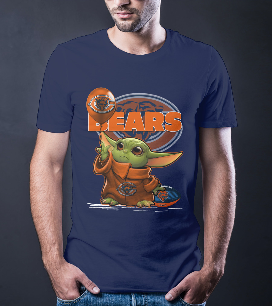 Yoda Chicago Bears Balloon And Football T-Shirt
