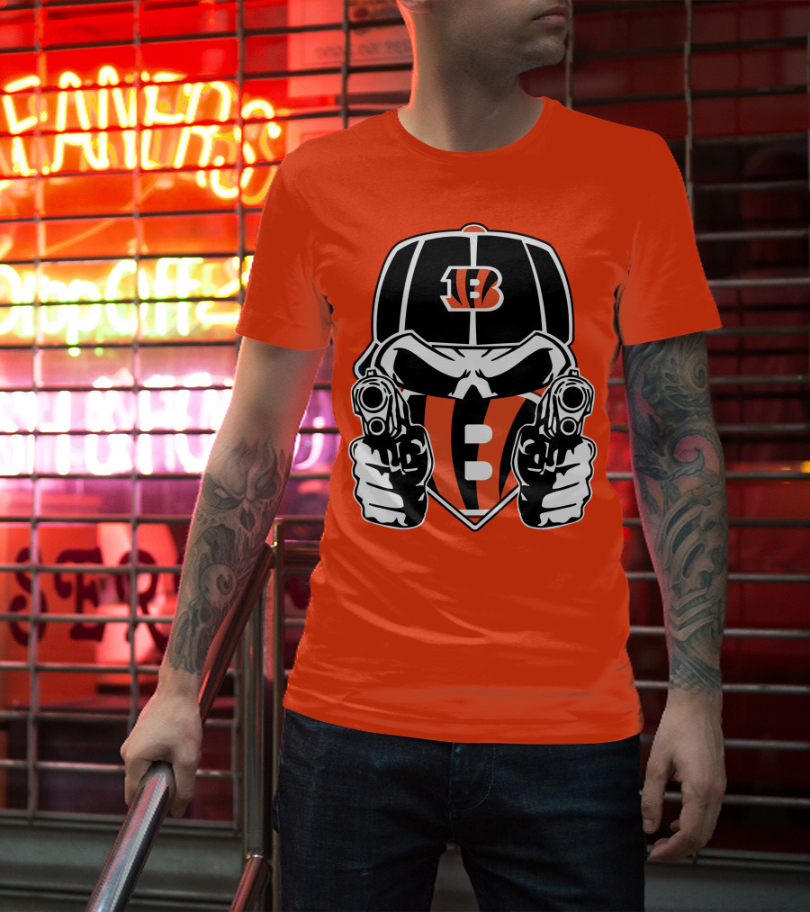 Cincinnati Bengals Armed Skeleton Illustration With Team Helmet T-Shirt