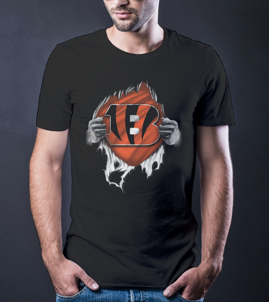 Torn B Logo Cincinnati Bengals Fan T-Shirt