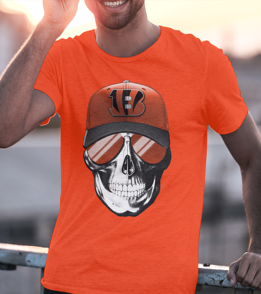 Cincinnati Bengals Skull With Team Logo Hat And Sunglasses T-Shirt