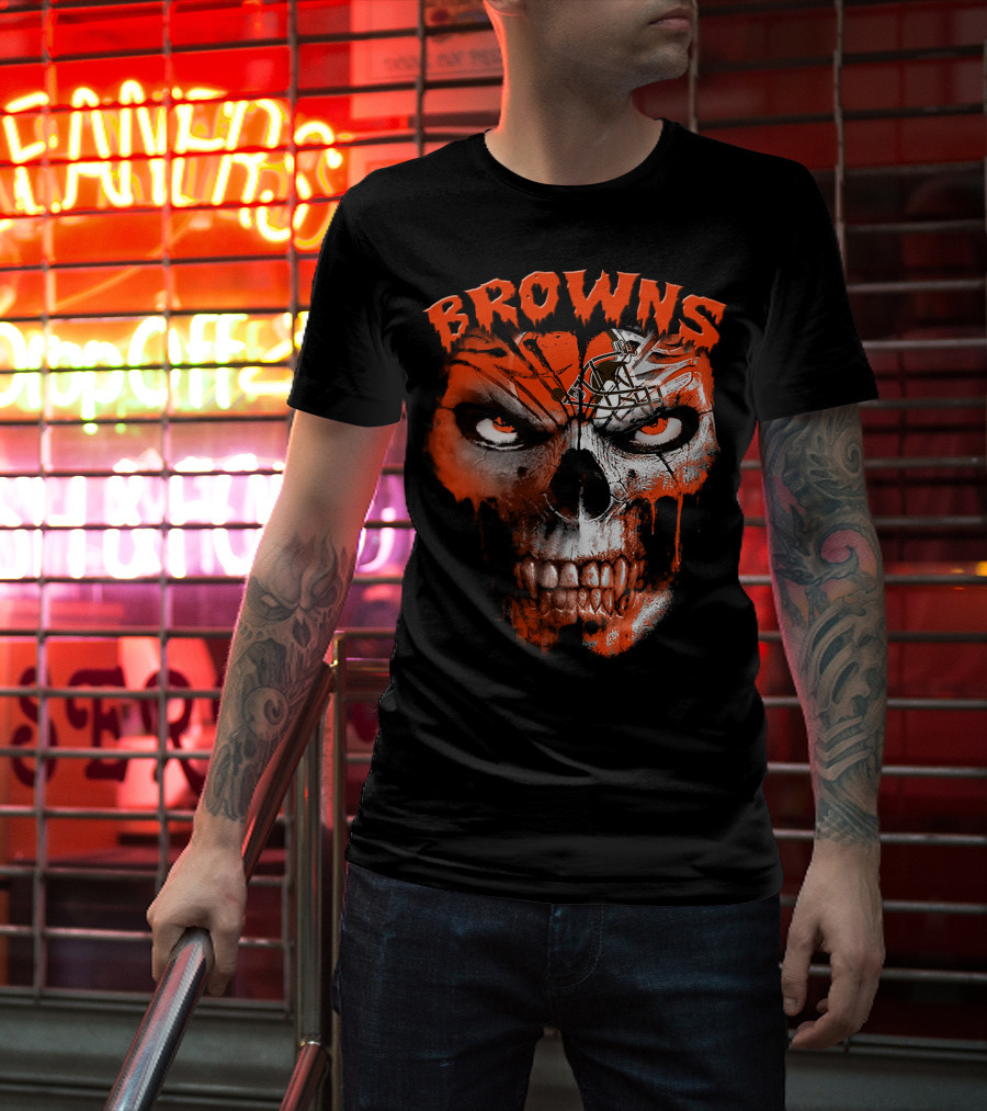 Browns Skull Design With Helmet T-Shirt