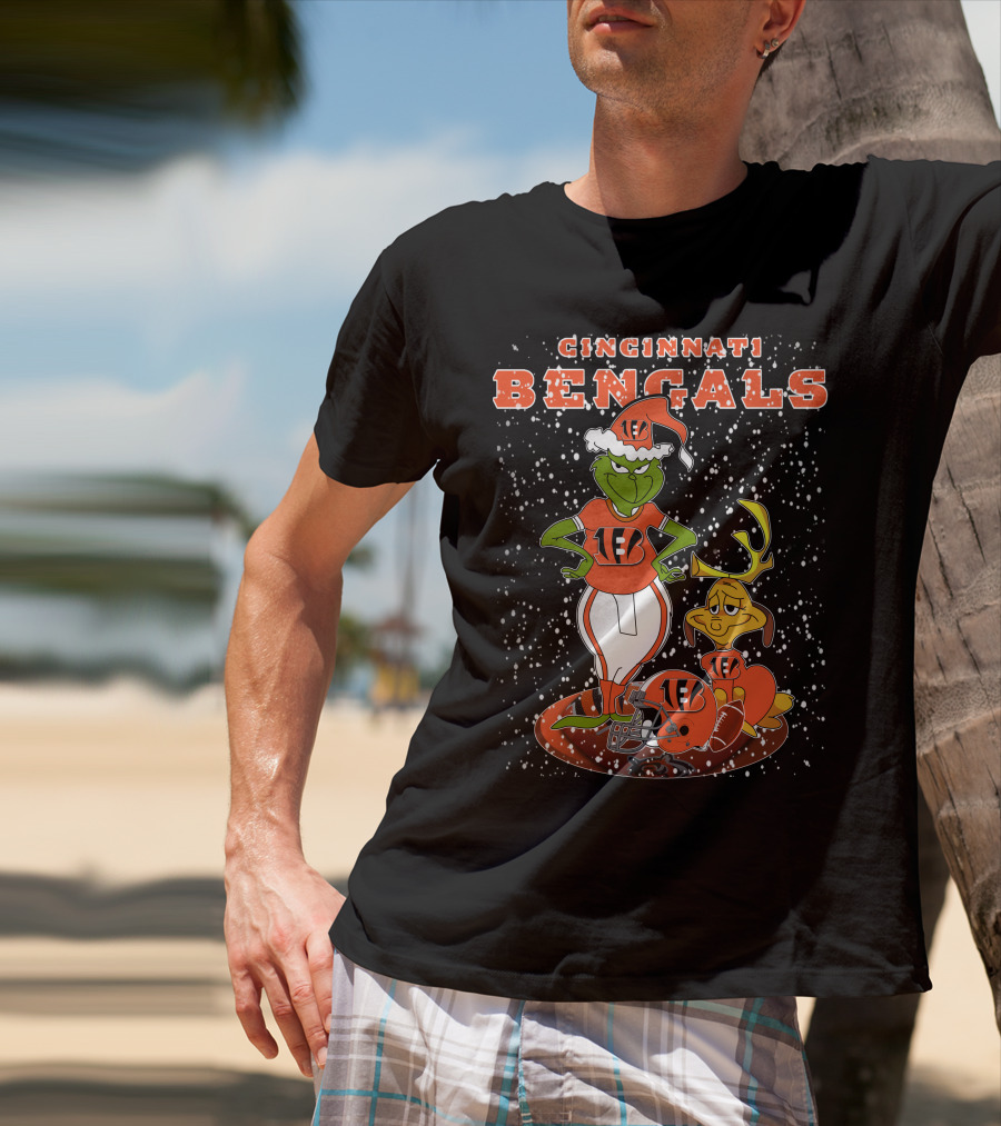 CINCINNATI BENGALS Grinchxmas Snowfall Football T-Shirt