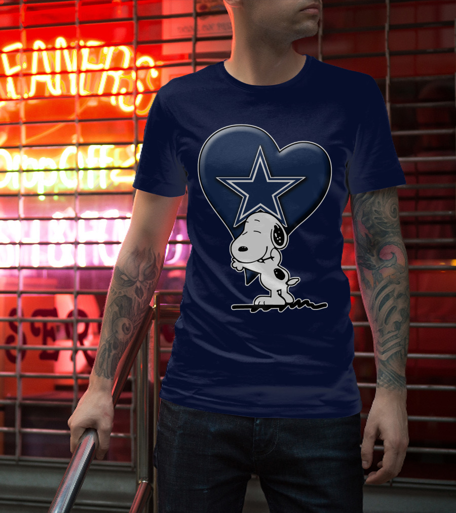 Snoopy Hugging Heart With Dallas Cowboys Star T-Shirt