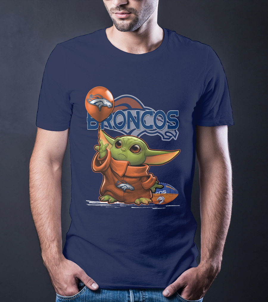 Yoda V1 Denver Broncos Alien Holding Balloon And Football T-Shirt
