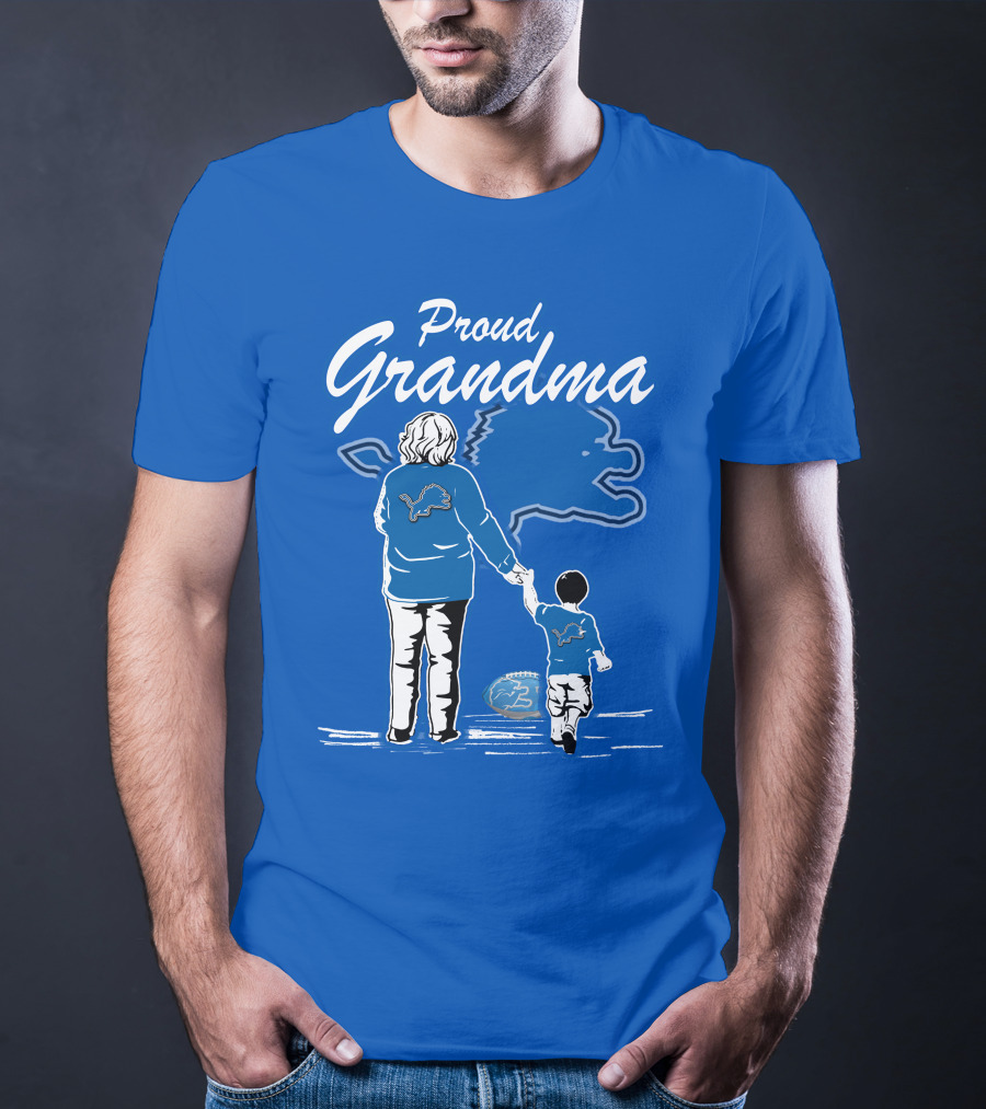 Proud Grandma Detroit Lions Fan With Child And Football With Lion T-Shirt