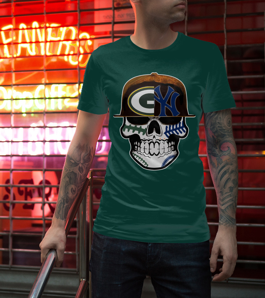 Green Bay Packers New York Yankees Split Skull Cap T-Shirt