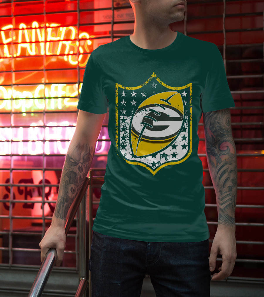 Green Bay Packers 33 Vintage Shield Football T-Shirt